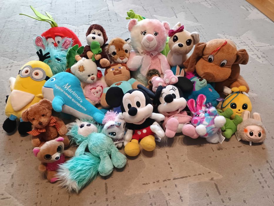 Pluszaki, przytulaki, zabawki komplet ok. 30 szt Myszka Miki, Minionki