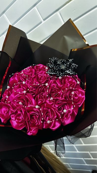 Bukiet róż ze wstążek