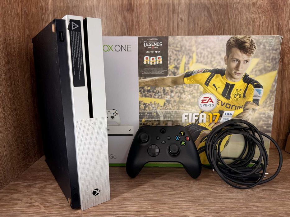 Konsola Xbox One S 500GB Model 1681  Pudełko Pad Okablowanie