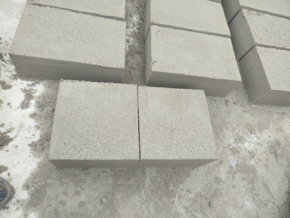 Pustaki betonowe 12x24x49cm