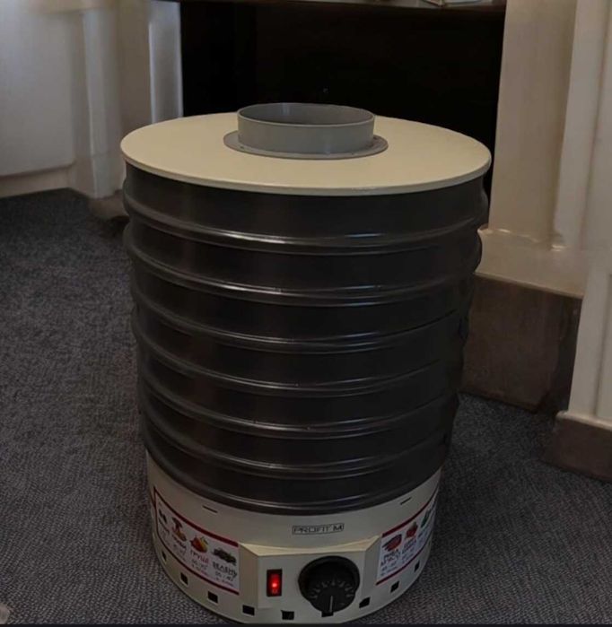 Сушилка для овошей ягод и зелени Profit м