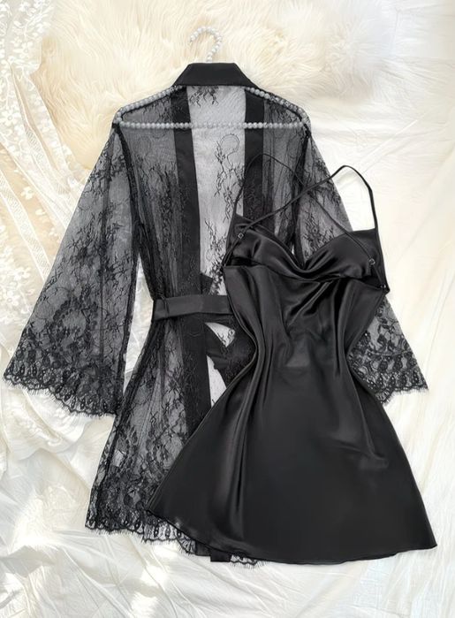 Елегантний жіночий халат-піжама