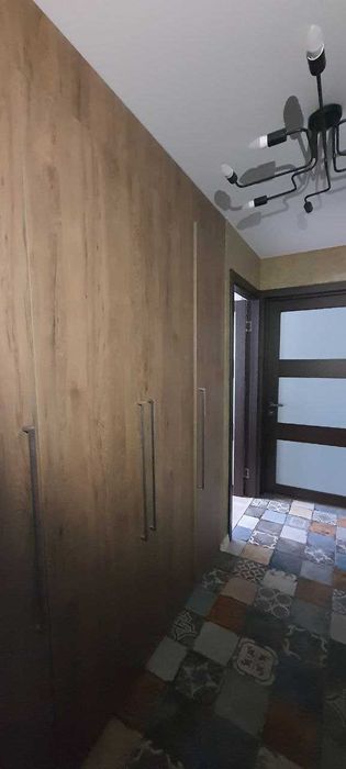 Продам 2 -х кімнатну квартиру м. Зміїв