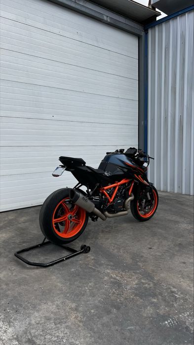 KTM 1290 SUPER DUKE R EVO