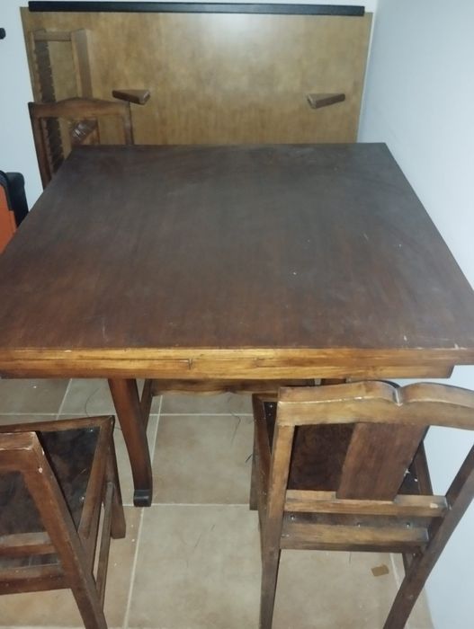 Mobília de sala de madeira maciça antiga