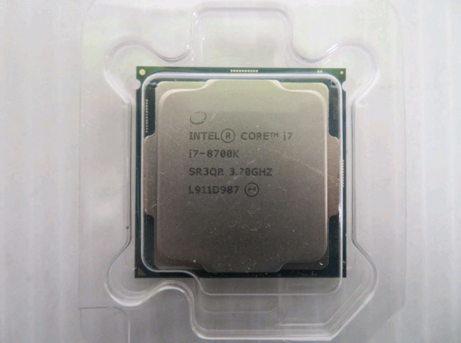 Intel Core i7-8700k Processor471533099418931200