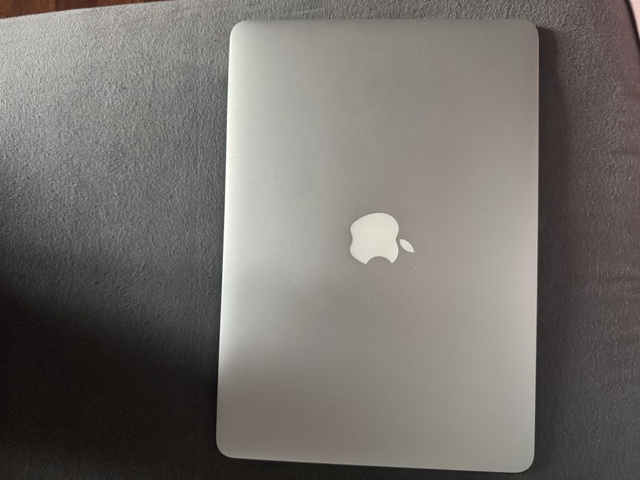Macbook Air A1466. 2014 r.