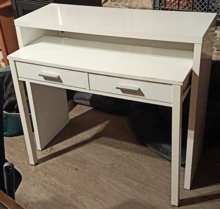 Armário de entrada branco