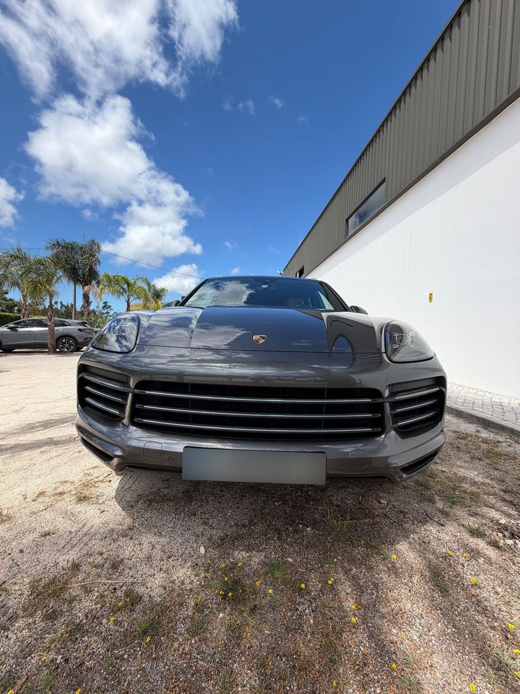 Porsche Cayenne Platinum Edition