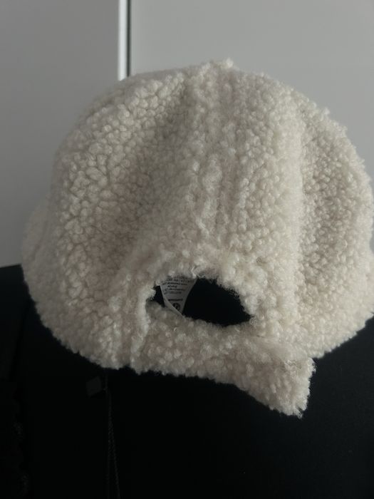 Czapka z daszkiem baranek rozm s/m vero moda nowa