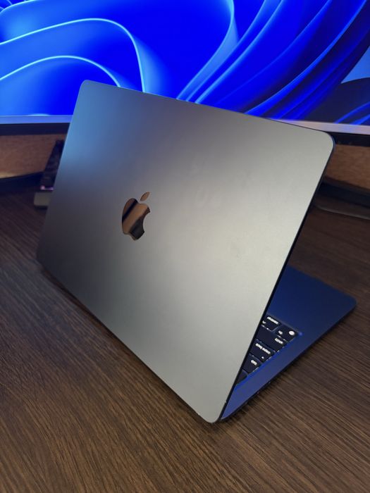 MacBook Air 13,6 M3 2024 Midnight (MRXV3), б/у гарантия!