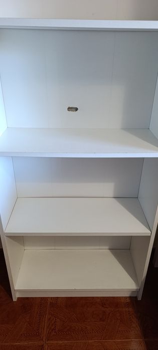 Prateleira ikea em bom estado