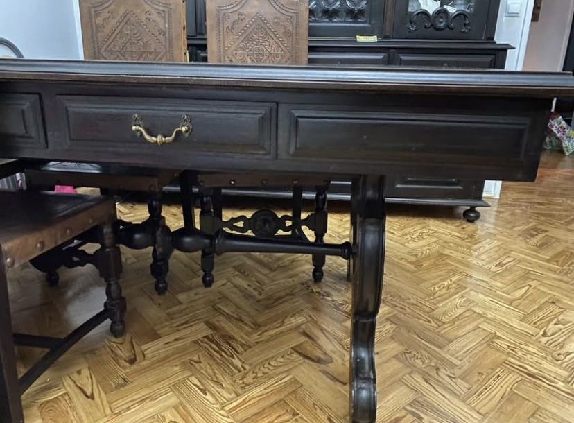 Mesa e 6 cadeiras