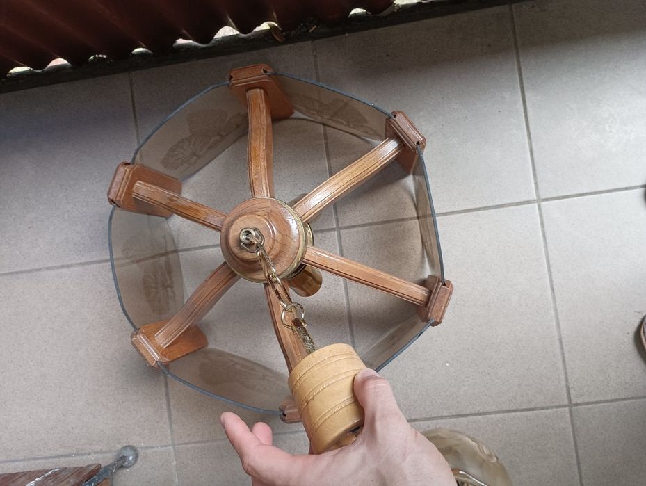 Lampa sufitowa w stylu retro