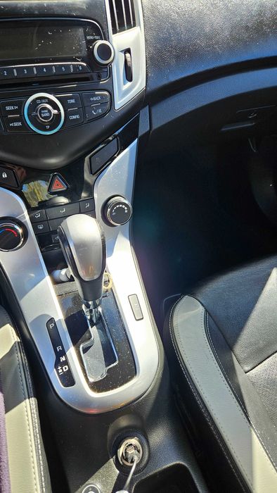 Chevrolet Cruz, caixa automática.