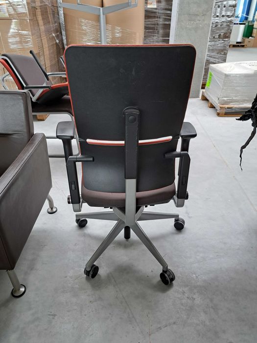 Krzesło biurowe Steelcase Please V2