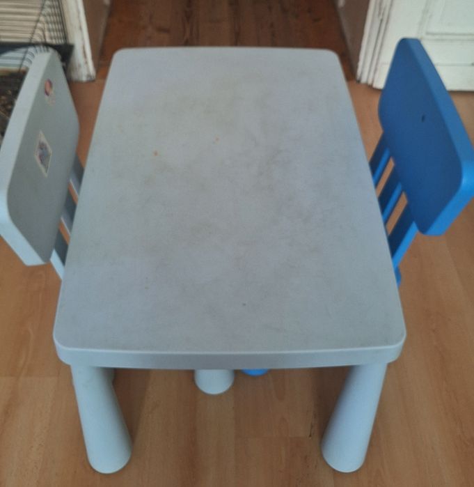 Stolik + krzesełka Ikea