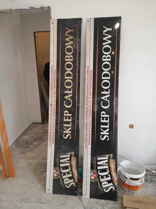 Szyldy reklamowe sklepu