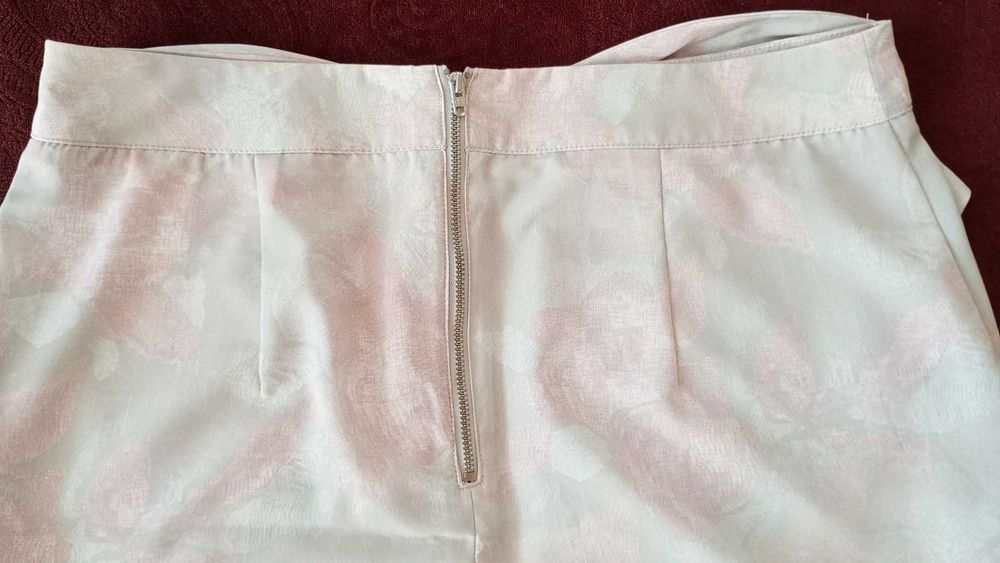 Sprzedam spódnicę mini H&M