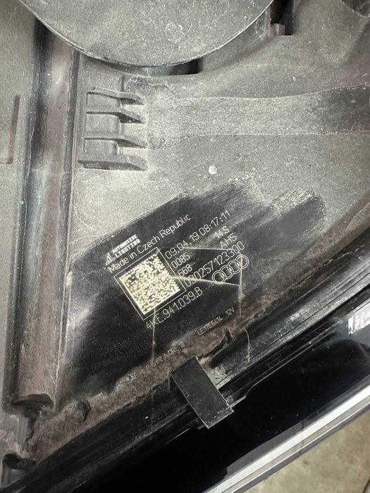 Фара ліва AUDI E-Tron