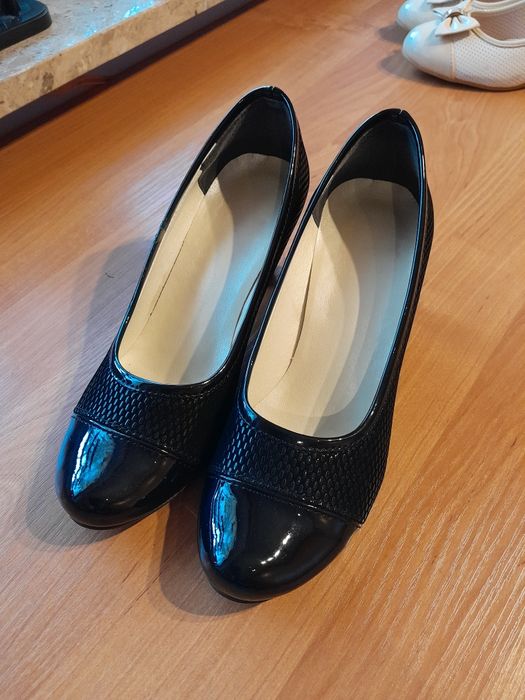 Czarne czułenka damskie