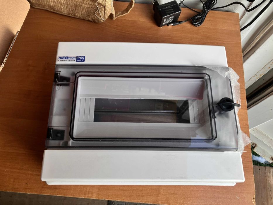 Rozdzielnica RH-12, skrzynka bezpiecznikowa, rozdzielnia, 12 polowa