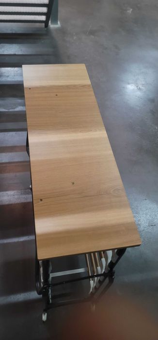 Cama divã sem colchão em boas condições