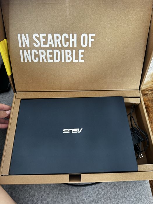 Notebook ASUS    Muito bem conservad