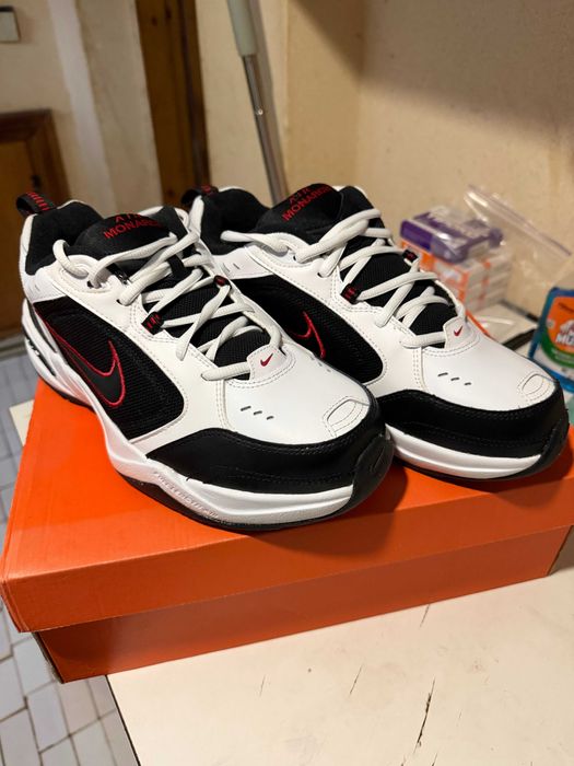 Кросівки Nike Air Monarch IV