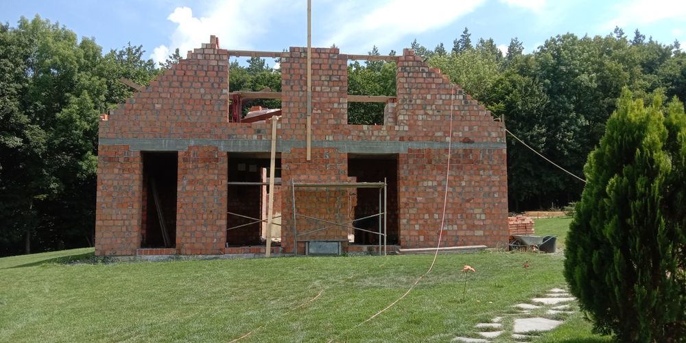 Бригада майстрів.