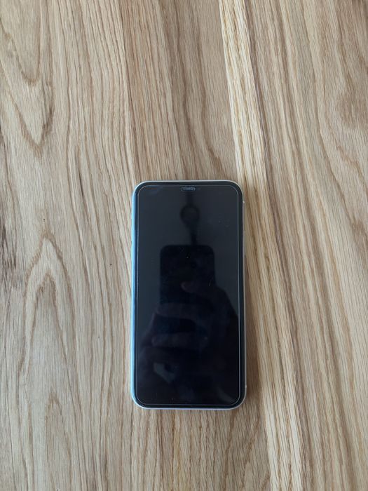 iPhone 11 bialy 64 Gb