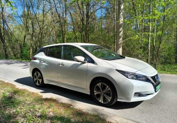 Бампер Nissan Leaf 2 Розборка Ніссан Ліф 2 Запчастини до Nissan Leaf 2 Рест