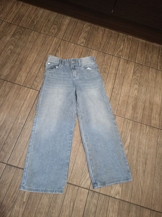 Spodnie jeansowe dla dziewczynki rozmiar 140