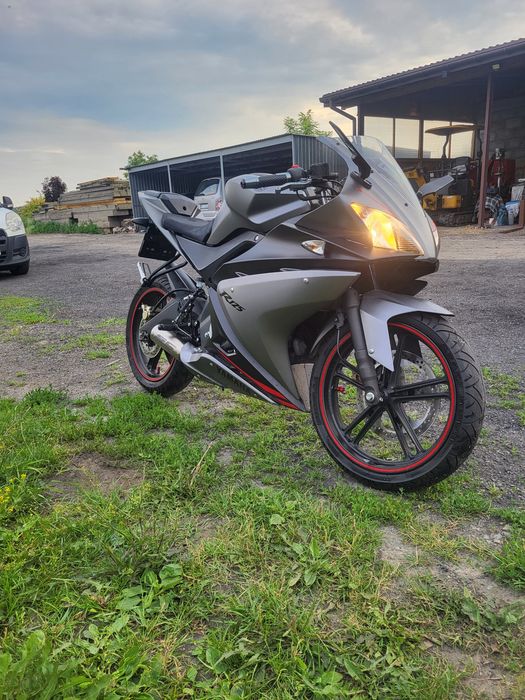 Yamaha yzf-r 125 MATTE GREY !