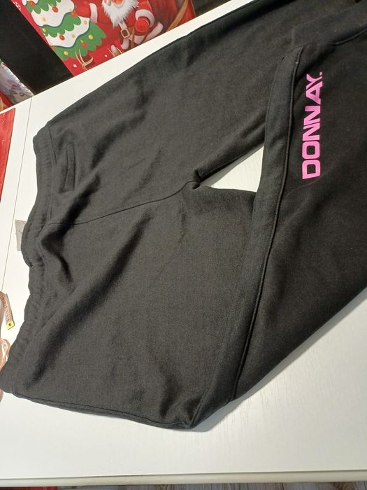 Nowe spodnie dresowe damskie Donnay rozm 52/54.