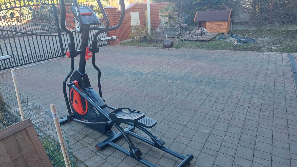 Orbitrek firmy York Fitness X520 złożony