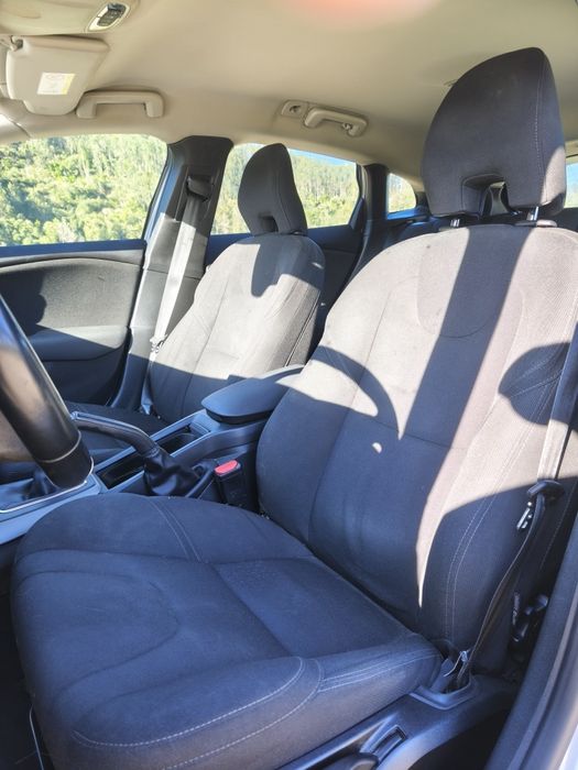 Volvo V40 2.0 D2 Momentum 2016 - Poucos kms