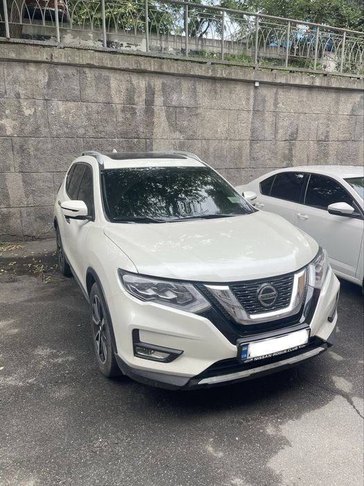 Продам Nissan Rogue