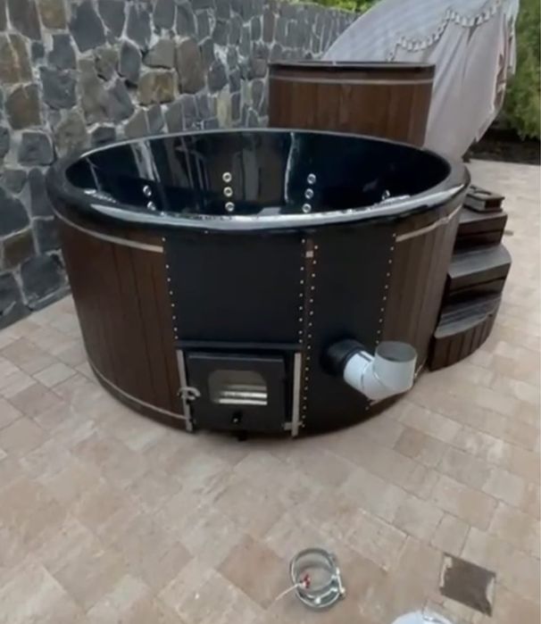 Чан, джакузі та інше для лаундж зони