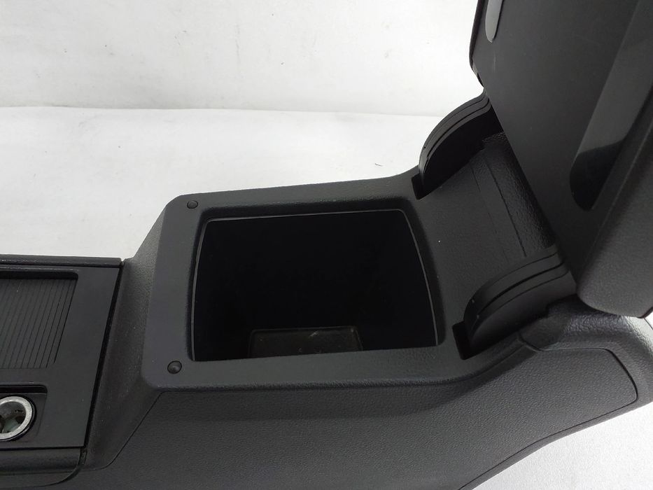 Consola central VOLKSWAGEN Golf VII (5G1, BQ1, BE1, BE2)