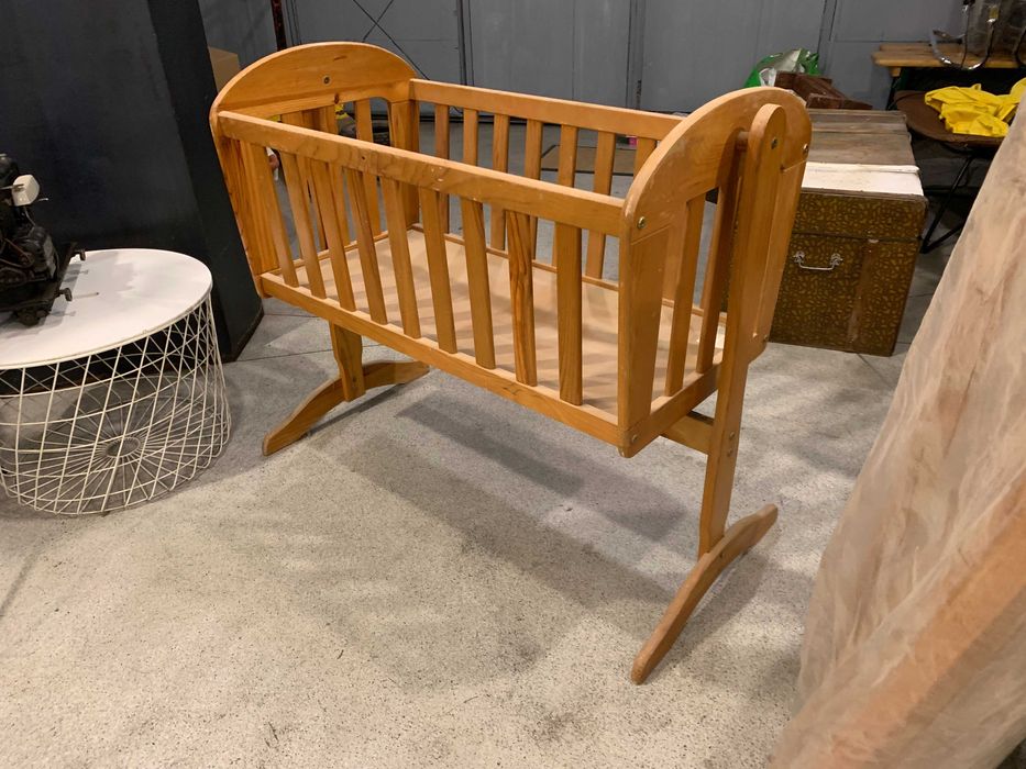 Berço de Madeira pinho antigo vintage