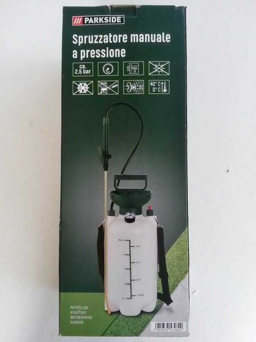 Pulverizador de jardim novo