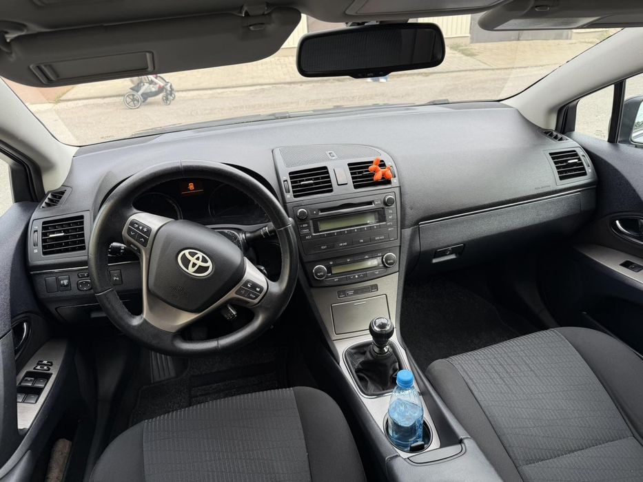 Toyota Avensis у відмінному стані