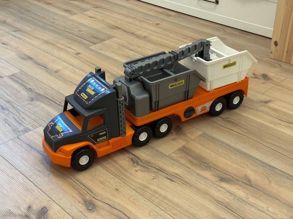 Великі машини Wader, Cat, Polesie