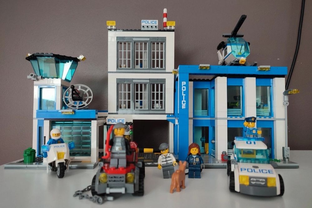 LEGO 60047 Police Station