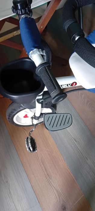 Triciclo para bebé/criança