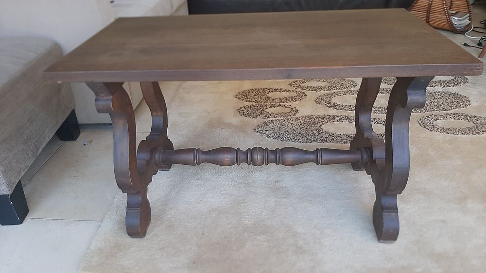 Mesa de apoio em madeira maciça