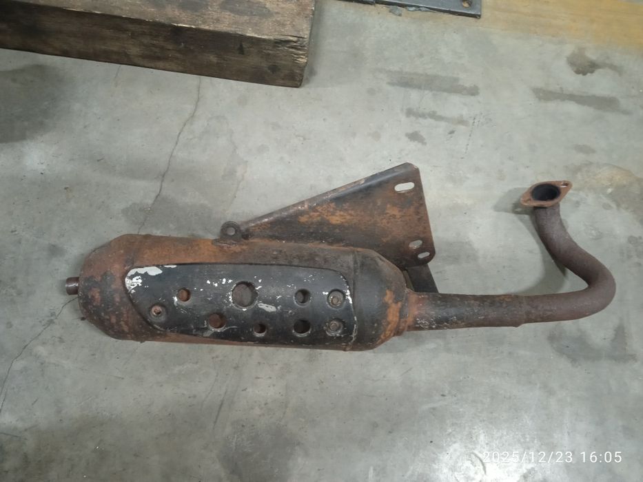 Вихлопна труба  технигаз