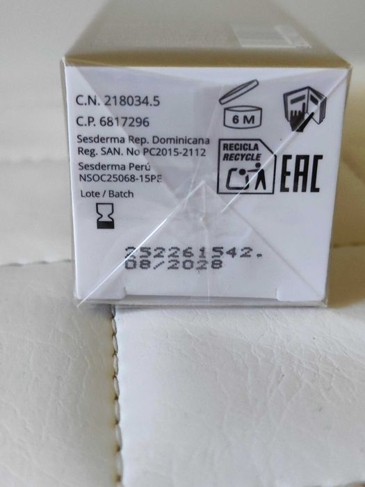 Сыворотка, сировотка для обличчя Sesderma ультразволожуюча Hidraderm Hyal 5 serum