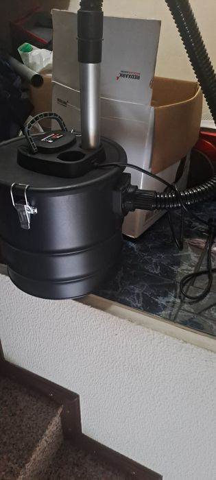 Aspirador de cinzas